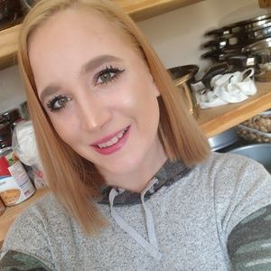 Meet your Posher, Marissa